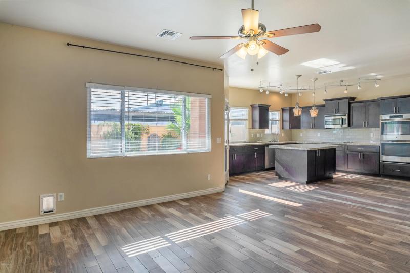 03_3345_E_Pinchot_Ave_Unit_7__03