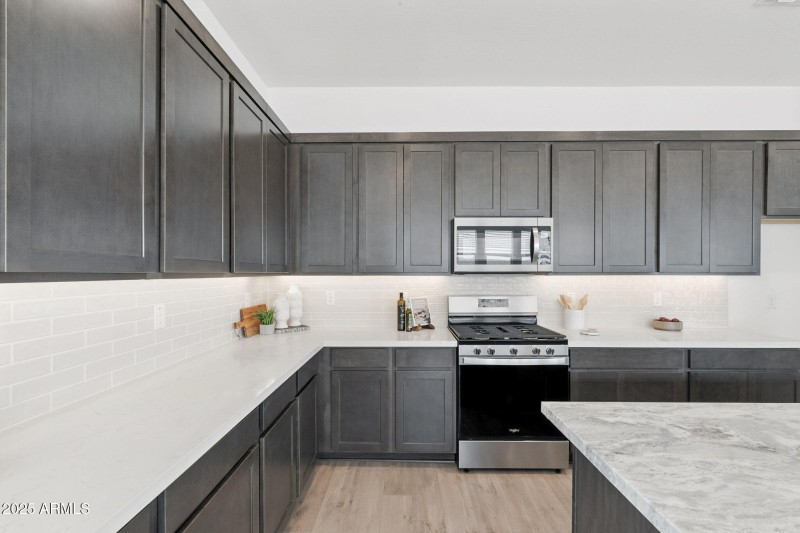 15-web-or-mls-Tin-15