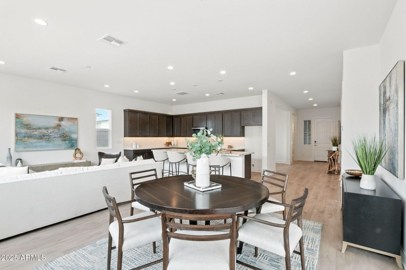 26-web-or-mls-Tin-26