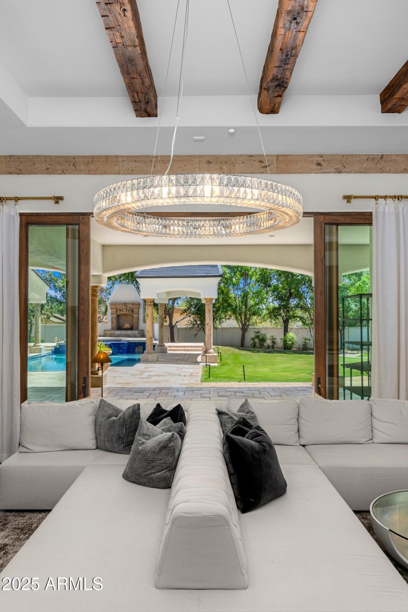 19family room doors open