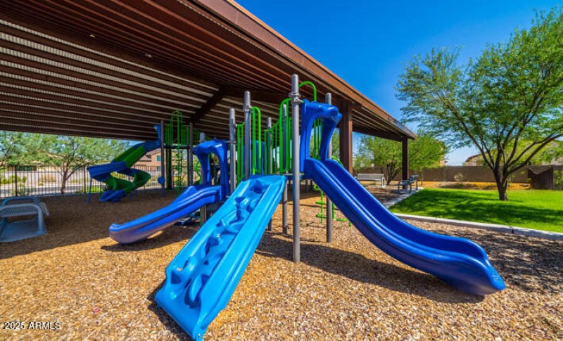 Copper-Park-uncovered-play-structure-710