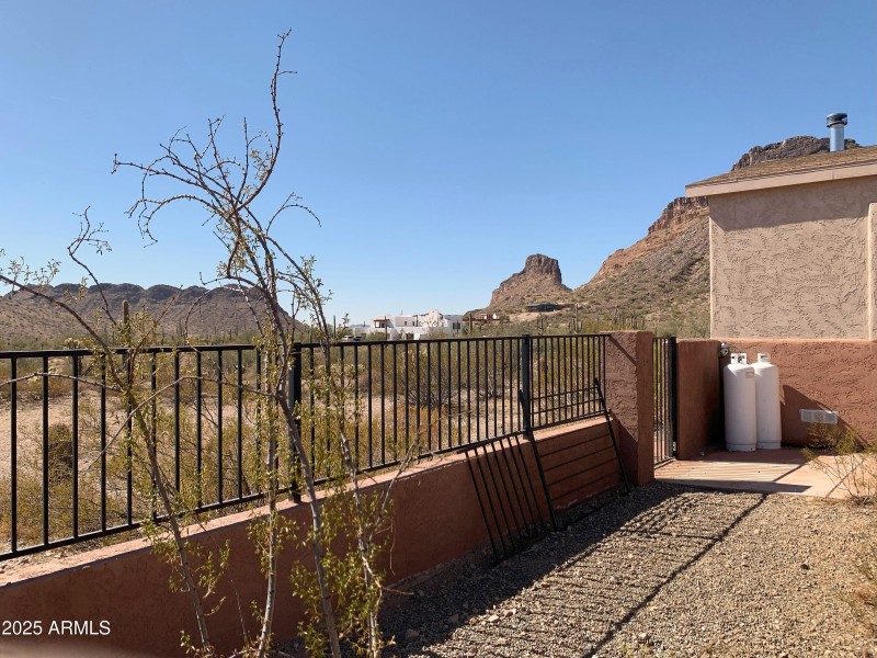 Two 100 Lb Propane Tanks Convey!