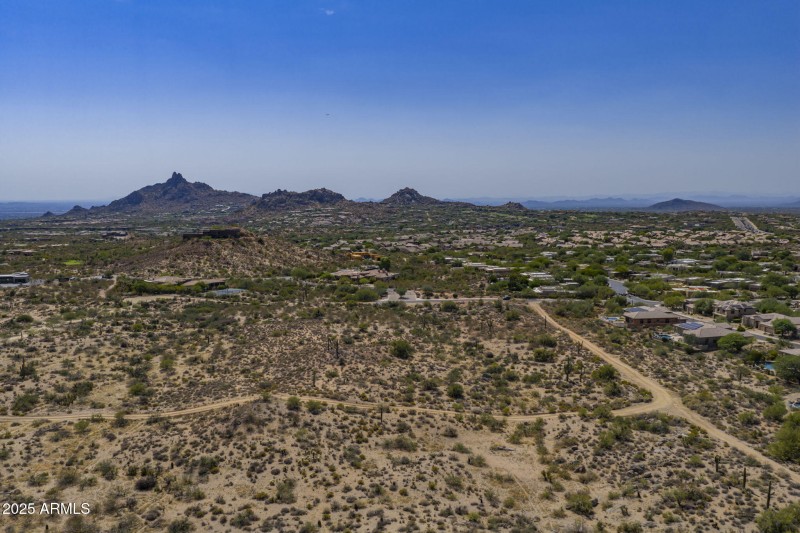 47-web-or-mls-DJI_20250814145533_0282_D