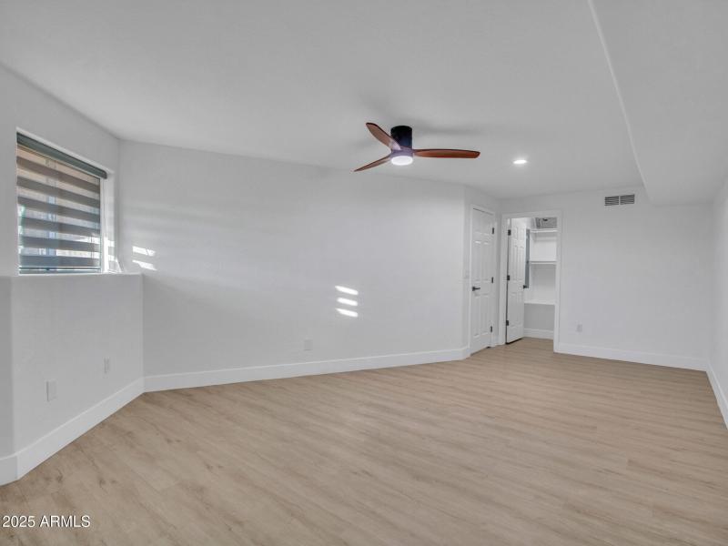 12-Basement-bedroom-(2)