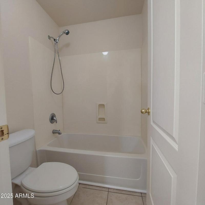 11219W.VernonAvePics13