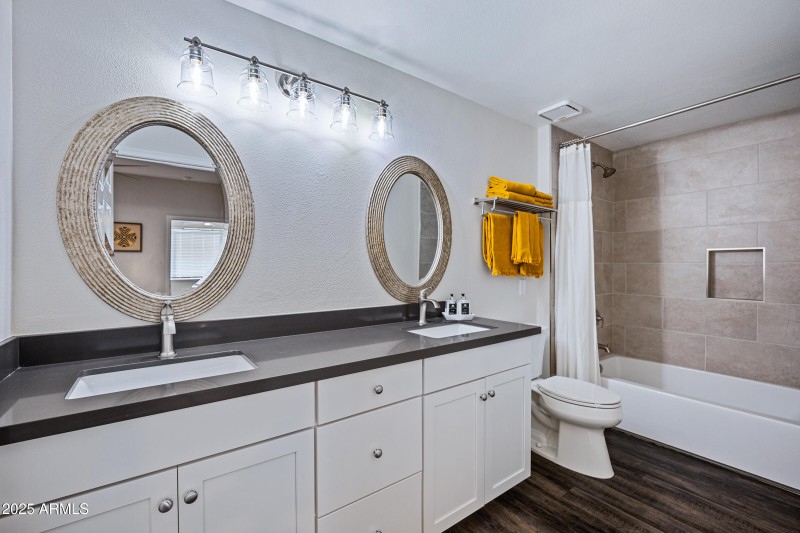 2nd Bathroom, dual vanities