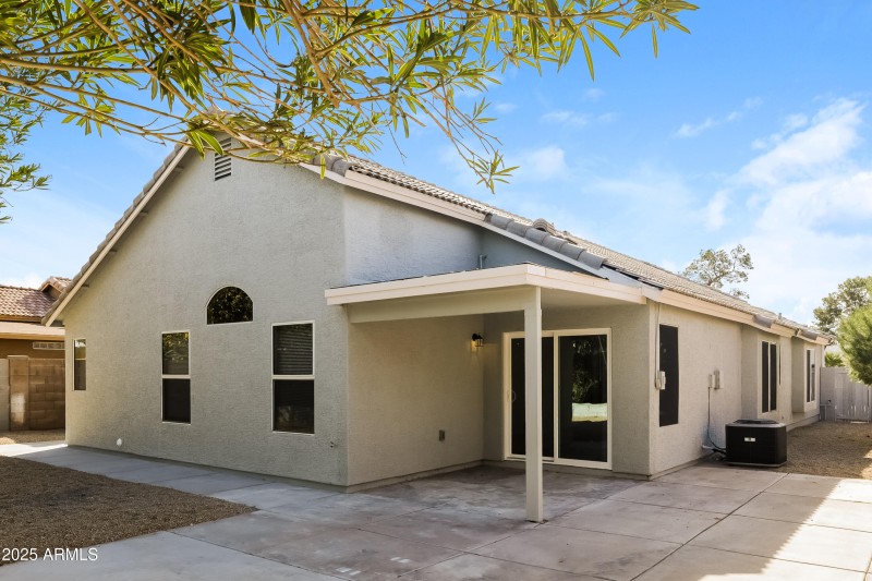 029-photo-rear-view-12444926