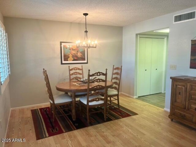 7950 -Dining area