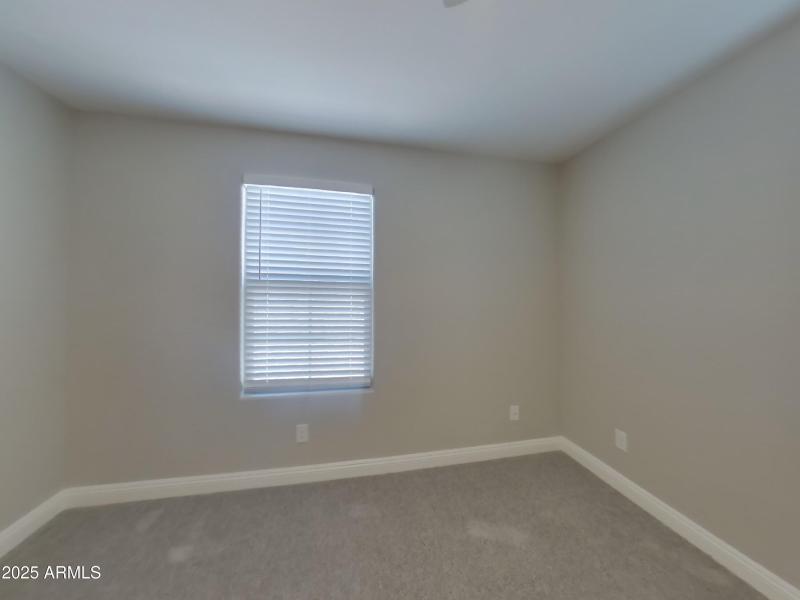 12_pc_VpxXxfwh5x_ojpJ5FO04A_layout_1