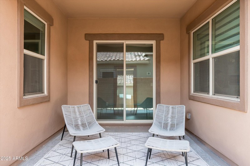 Side Yard Coverd Patio