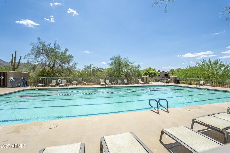 Queens - Community-26