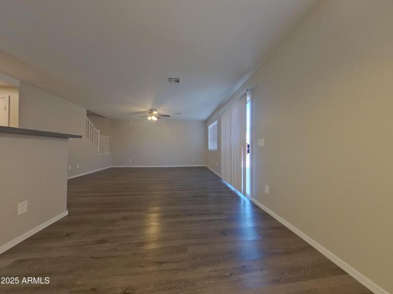 2_pc_3NMX07jtMg_VkYiUZFPSp_layout_0