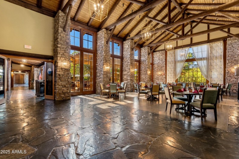 039_Capital Canyon Club Dining Area