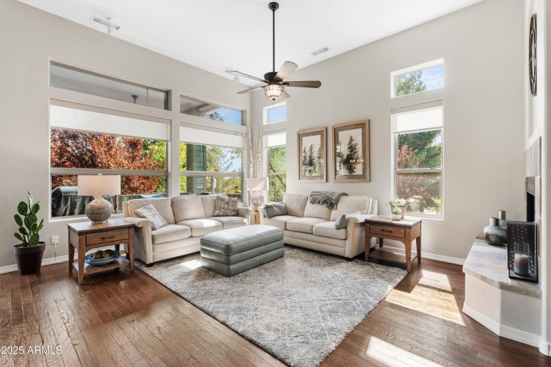 006_Living Room View