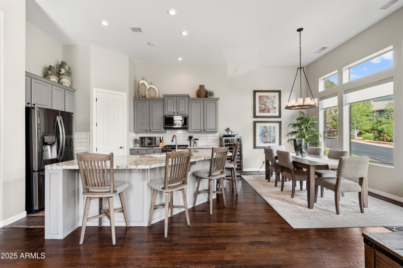 008_Kitchen & Dining