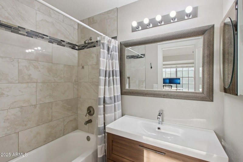 29-web-or-mls-W Monterey St 108-S2008-02