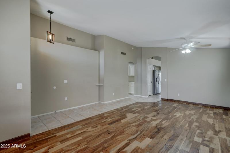 5204 W Geronimo St-6