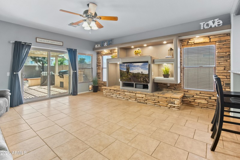 17231 W Carmen Dr-15