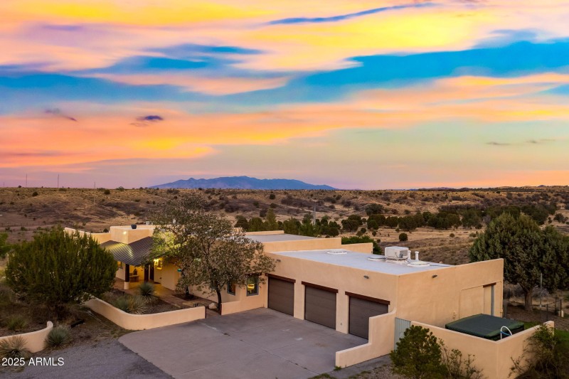 3-web-or-mls-1 Pinto Trail - MLS Images