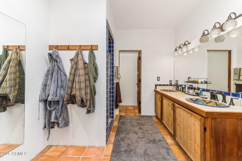 42-web-or-mls-1 Pinto Trail - MLS Images