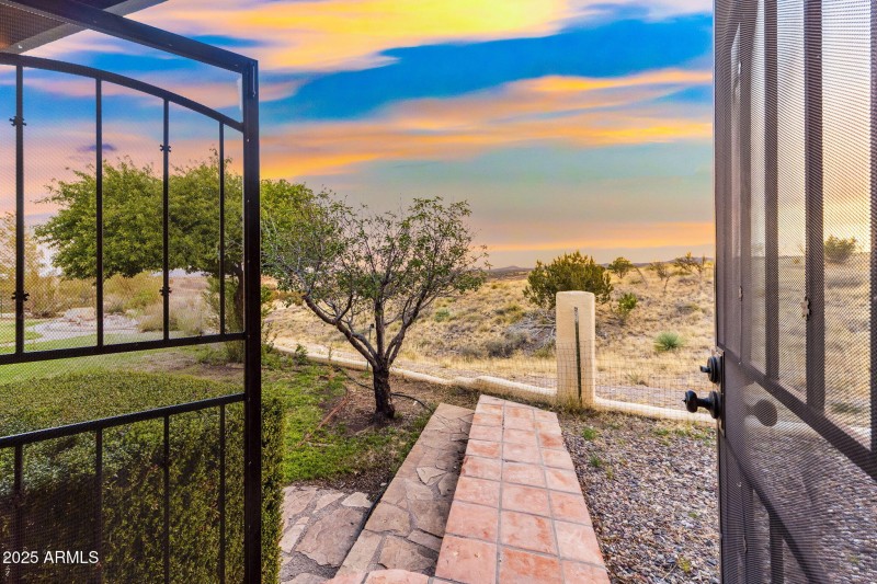 56-web-or-mls-1 Pinto Trail - MLS Images