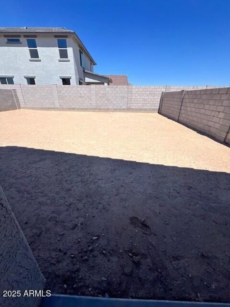 BR35 lot 147 Backyard (002)