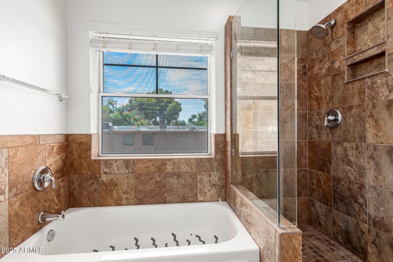 Bathroom 2 Jack-n-Jill (Upstairs)