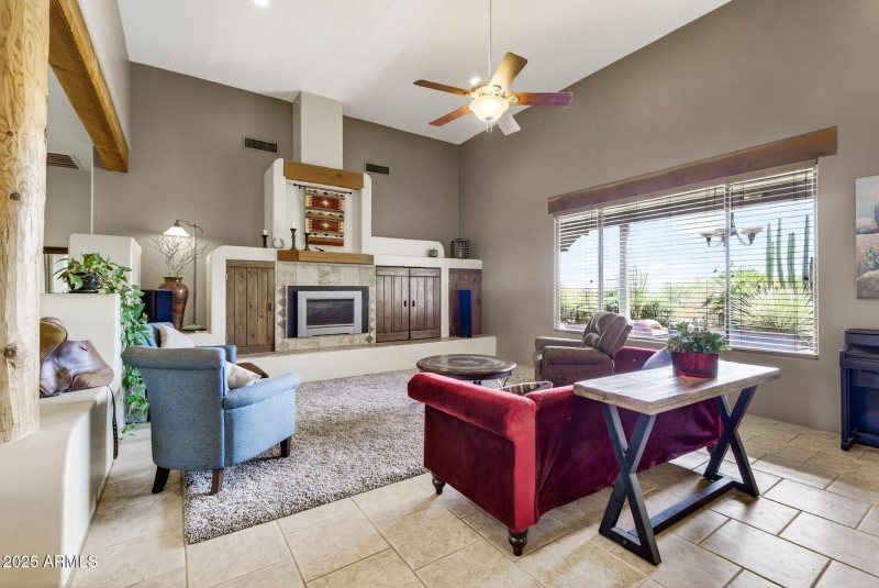 13_14041_E_Bajada_Dr13_mls