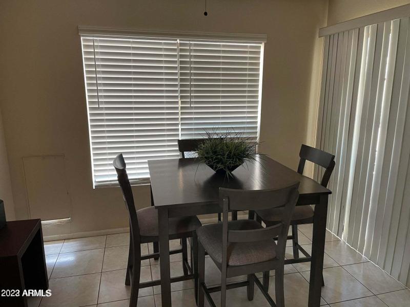 20220812180035945485000000-o