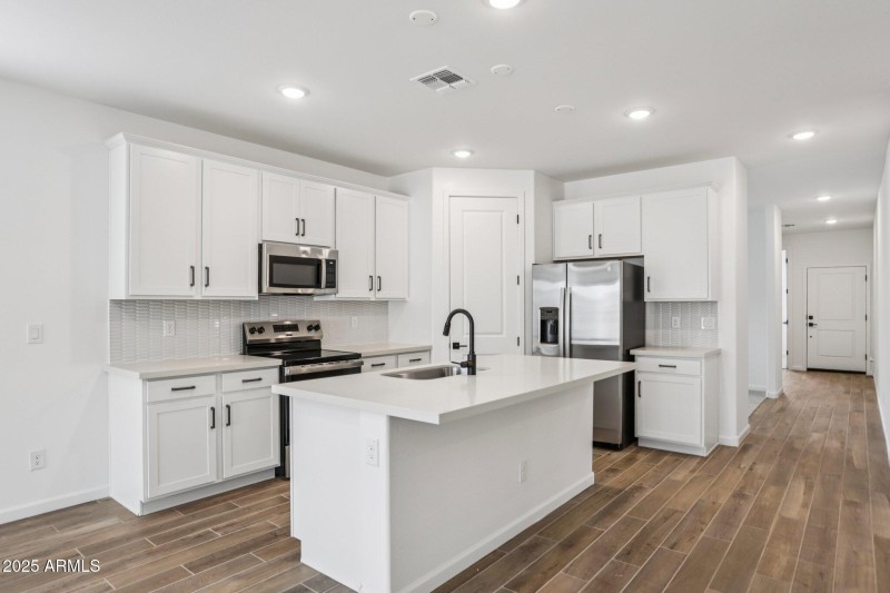 9-web-or-mls-La Senda Dr W-S2008-009