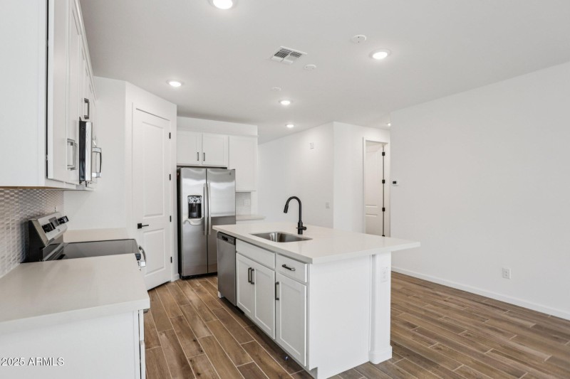 11-web-or-mls-La Senda Dr W-S2008-011