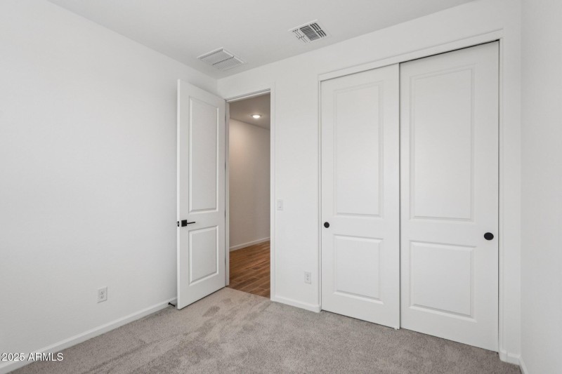 13-web-or-mls-La Senda Dr W-S2008-013