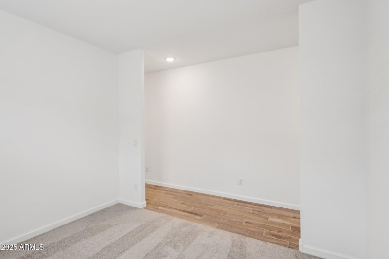 16-web-or-mls-La Senda Dr W-S2008-016