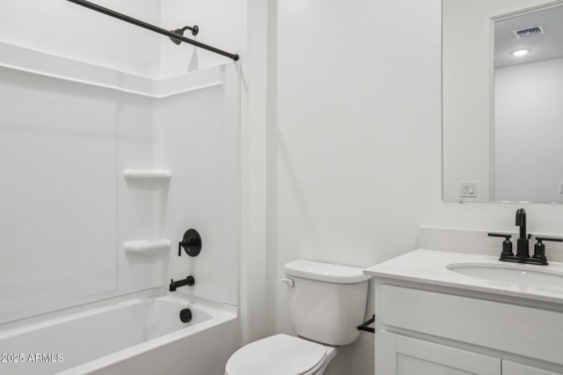 25-web-or-mls-La Senda Dr W-S2008-025