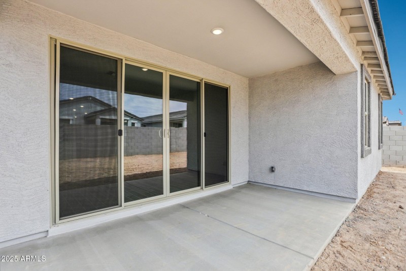 32-web-or-mls-La Senda Dr W-S2008-032