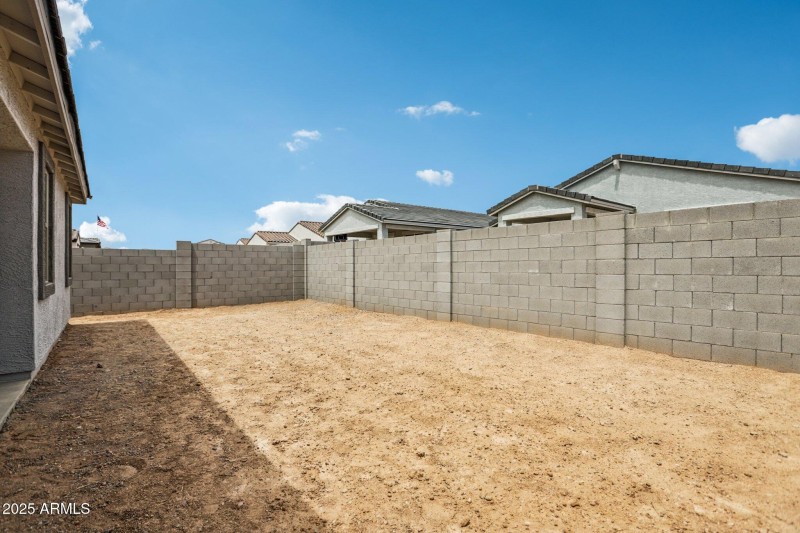 33-web-or-mls-La Senda Dr W-S2008-033