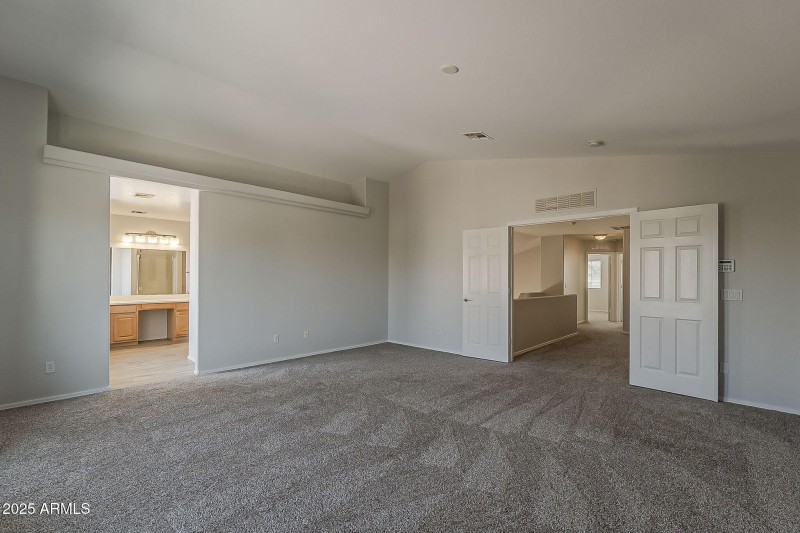 35-web-or-mls-Naomi-35