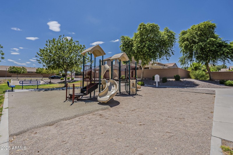 71-web-or-mls-Naomi Community-19