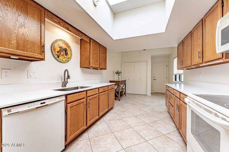 GORGEOUS KITCHEN SPACE