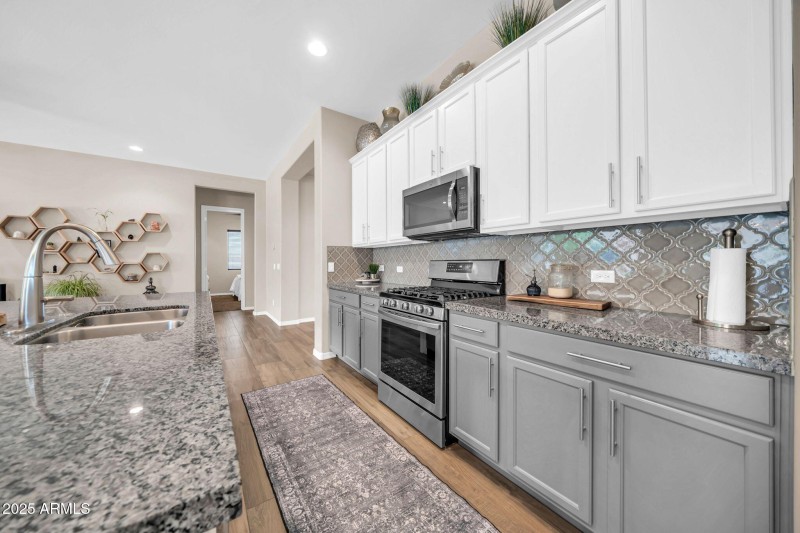25857 N 104th Dr-16