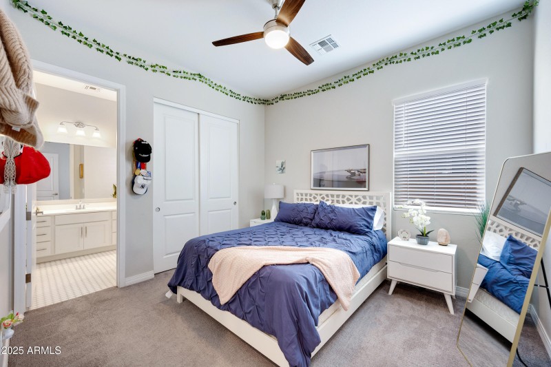 10420 E Trillium Ave-32