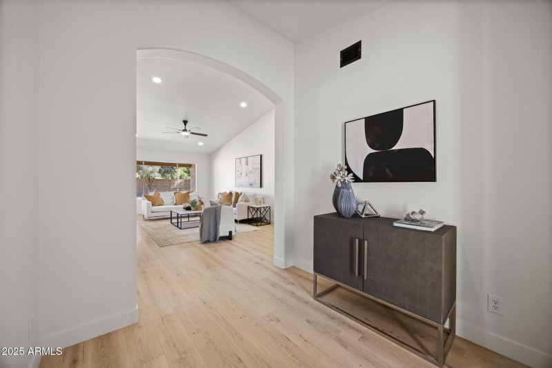 4-web-or-mls-510-w-amoroso-dr