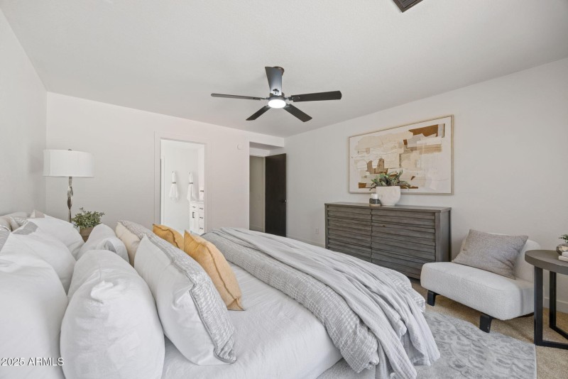 26-web-or-mls-510-w-amoroso-dr