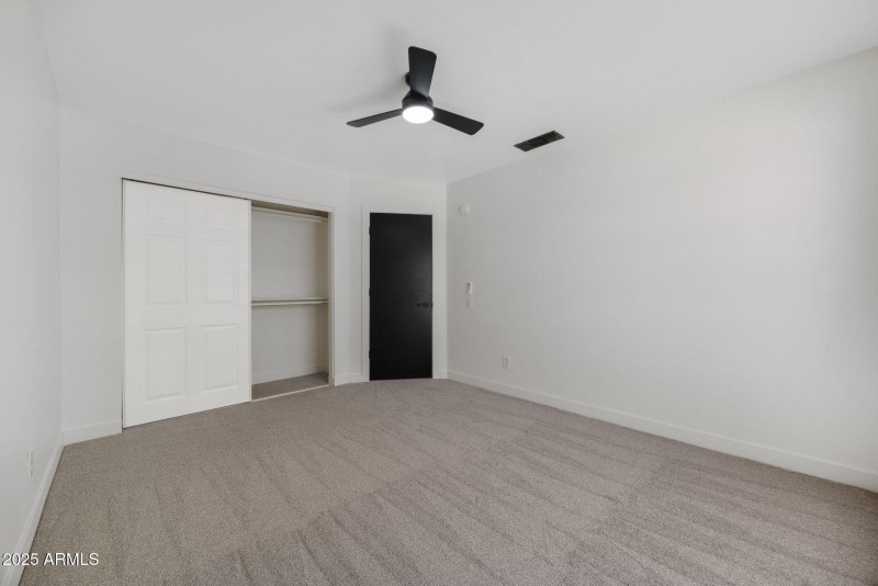 34-web-or-mls-510-w-amoroso-dr