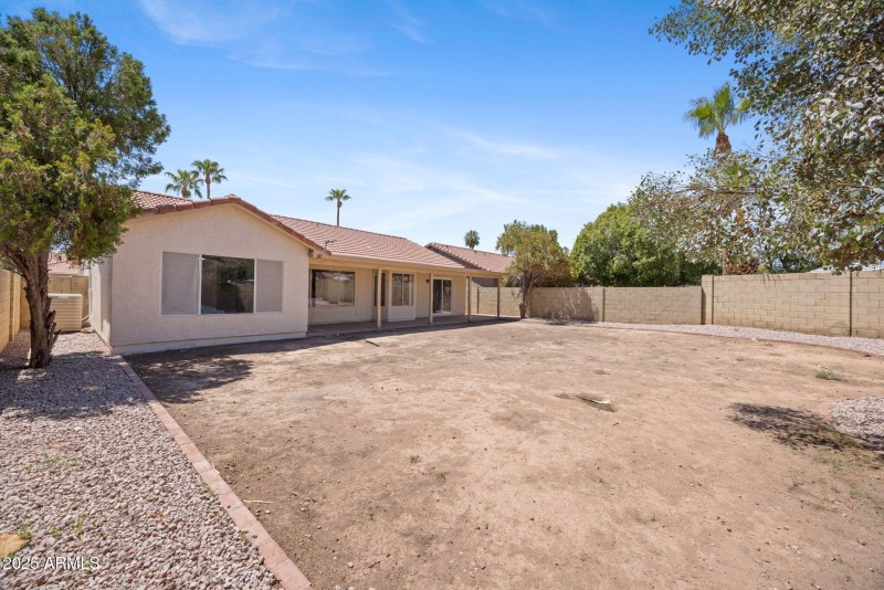 42-web-or-mls-510-w-amoroso-dr