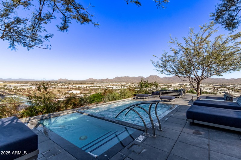 50 Kierland 7180 #516