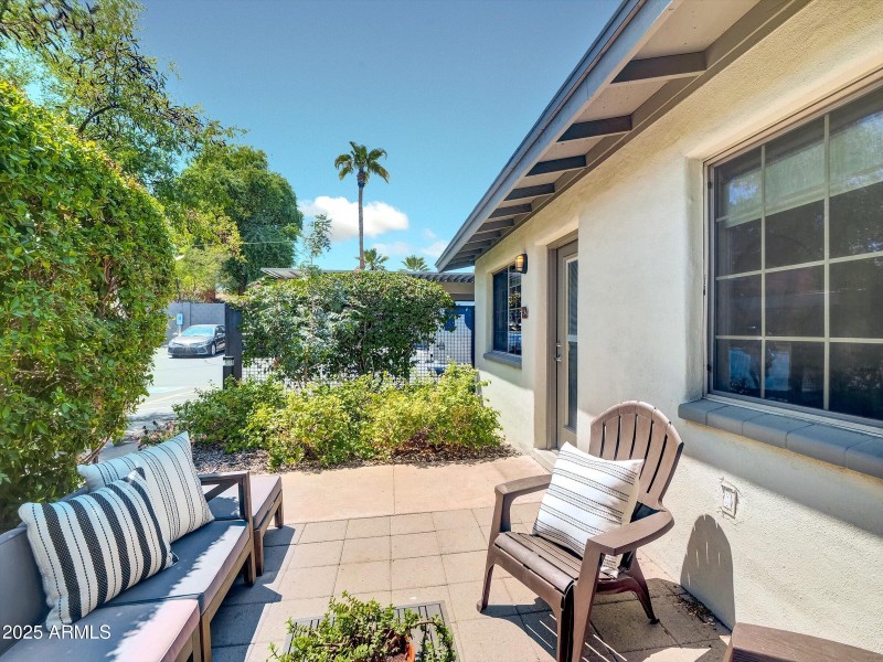 Lush green front patio