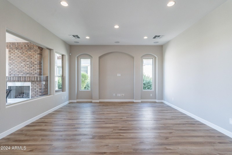 14-web-or-mls-Peach-14