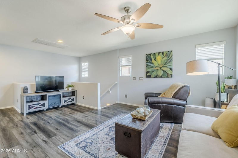 47-web-or-mls-Betty-24