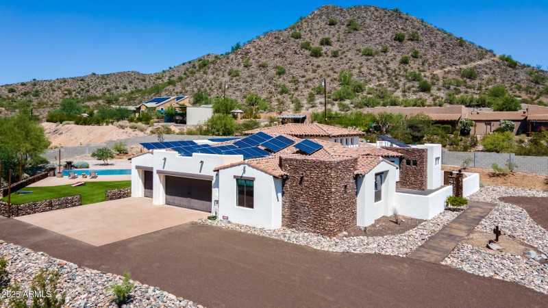 0002-52 - Happy Valley 9134 Drone